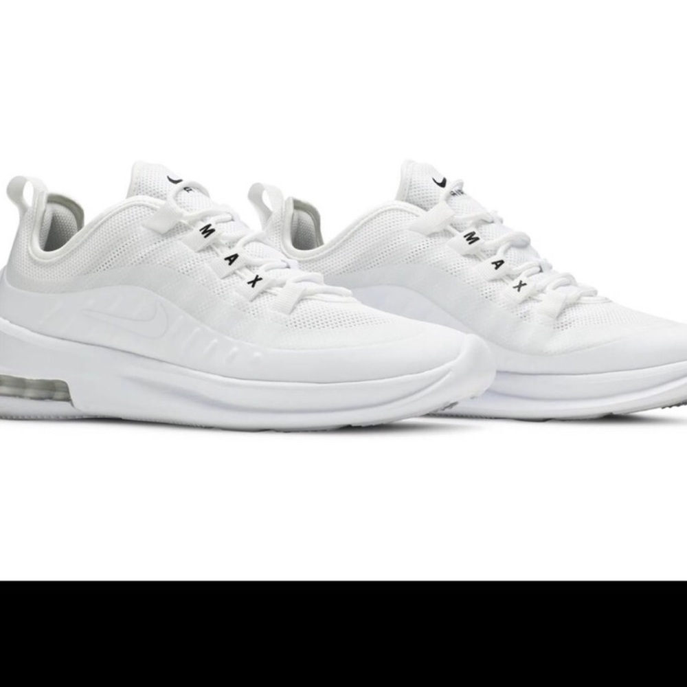 Nikes sneakers